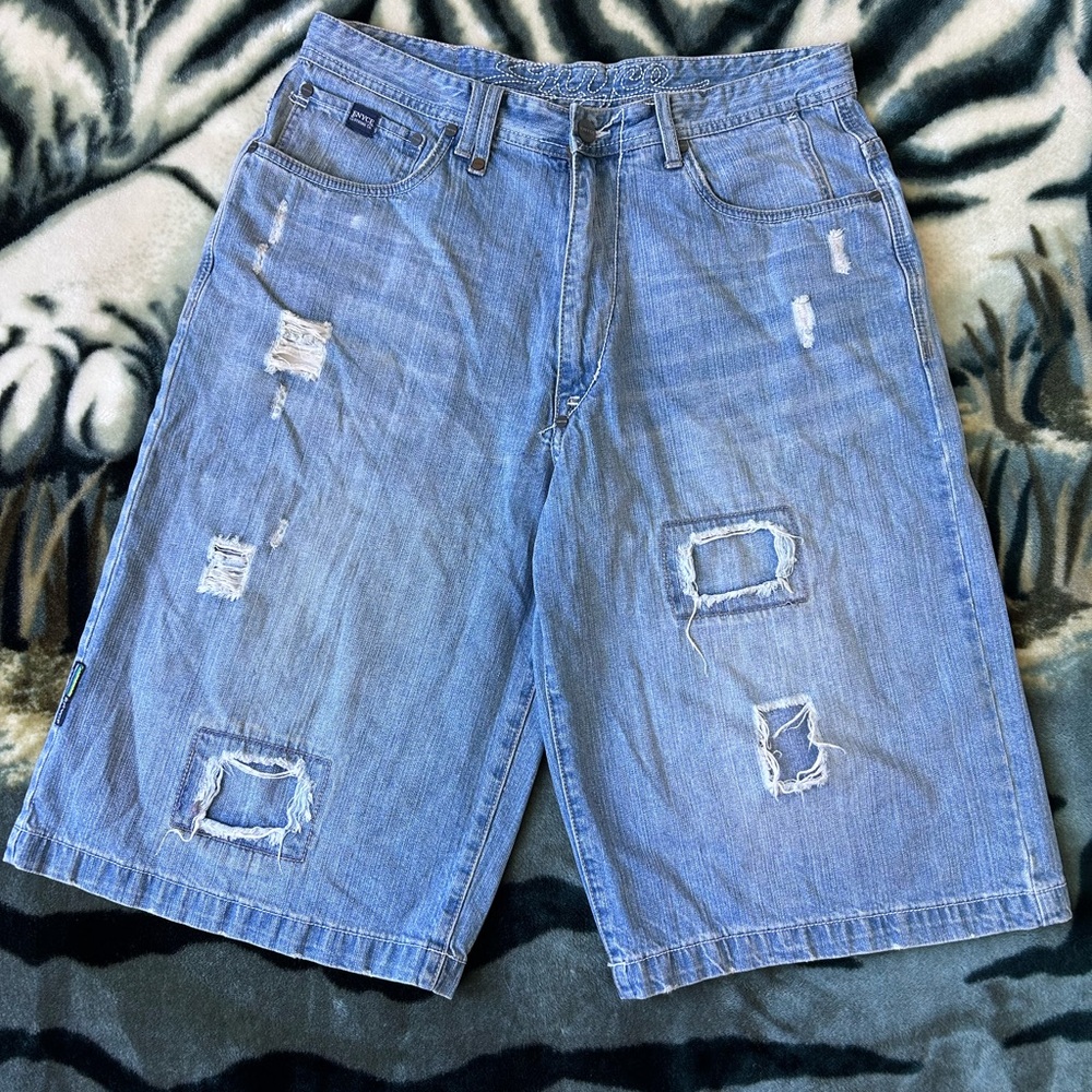 -Vintage Enyce  Y2K PatchworkJorts
-Size 34